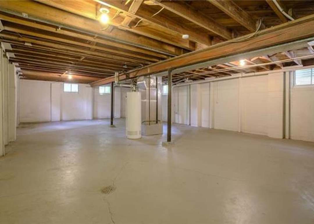 5716 W 81ST Street — photo 5