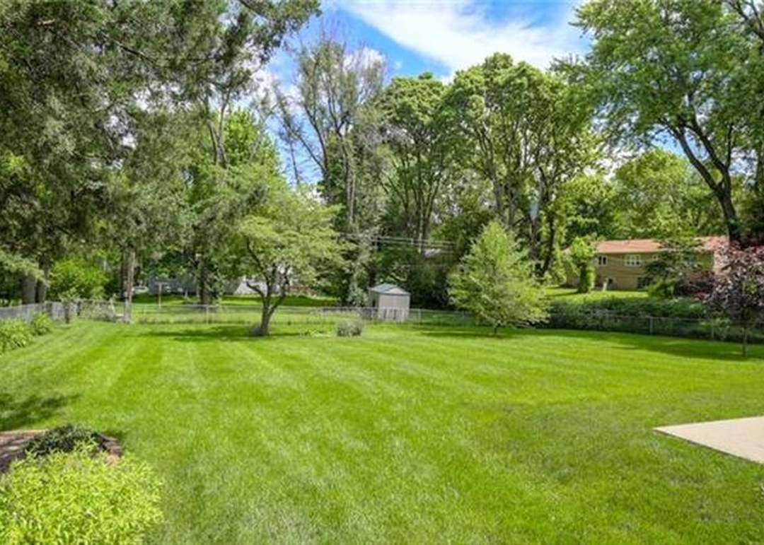5716 W 81ST Street — photo 23