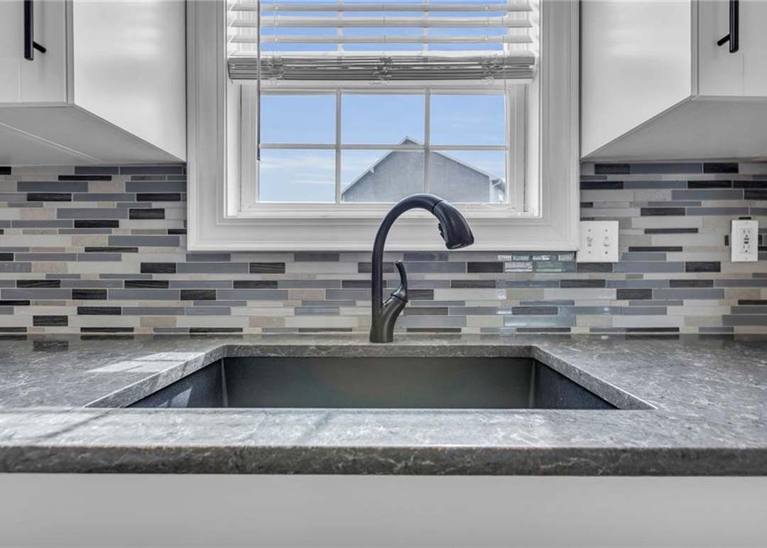 1221 Greenbrier Drive — photo 13