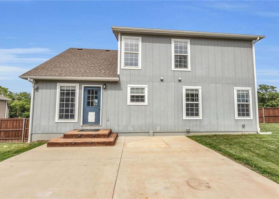 1221 Greenbrier Drive — photo 42