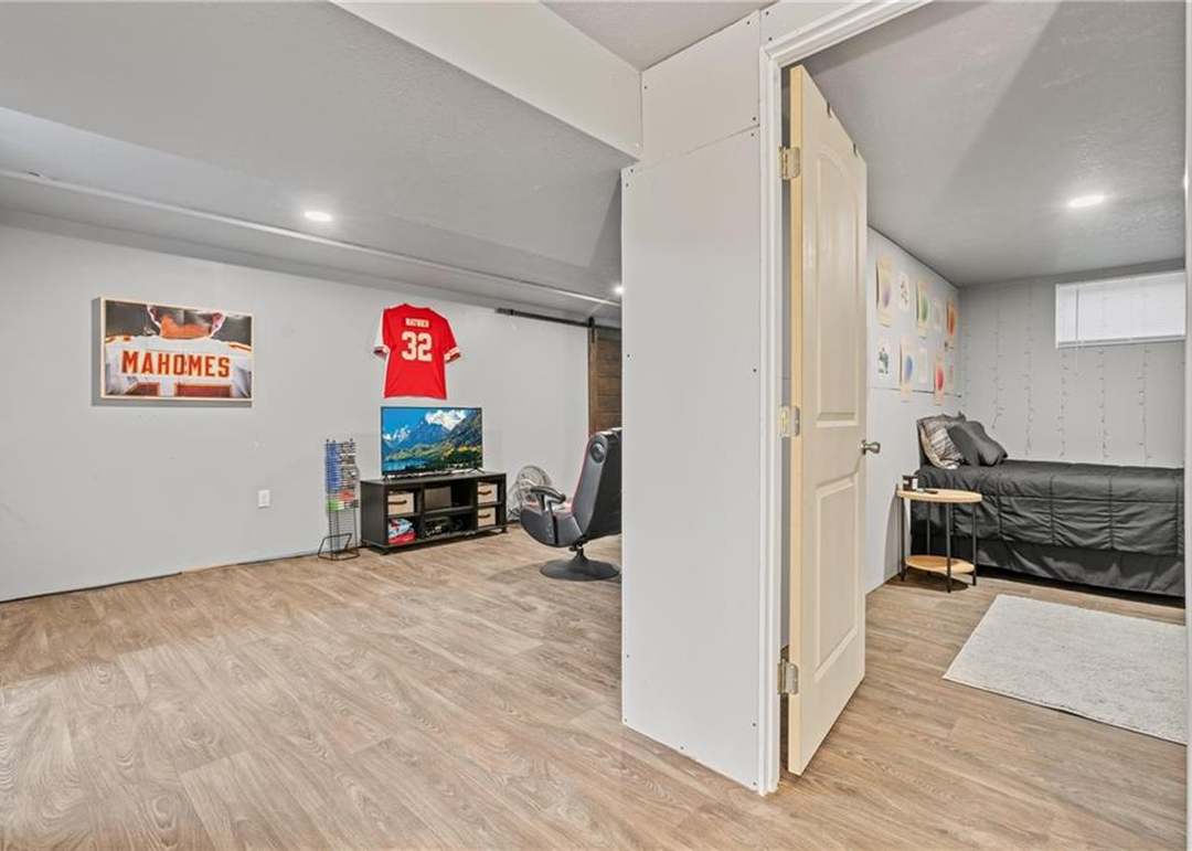 112 Delores Street — photo 29