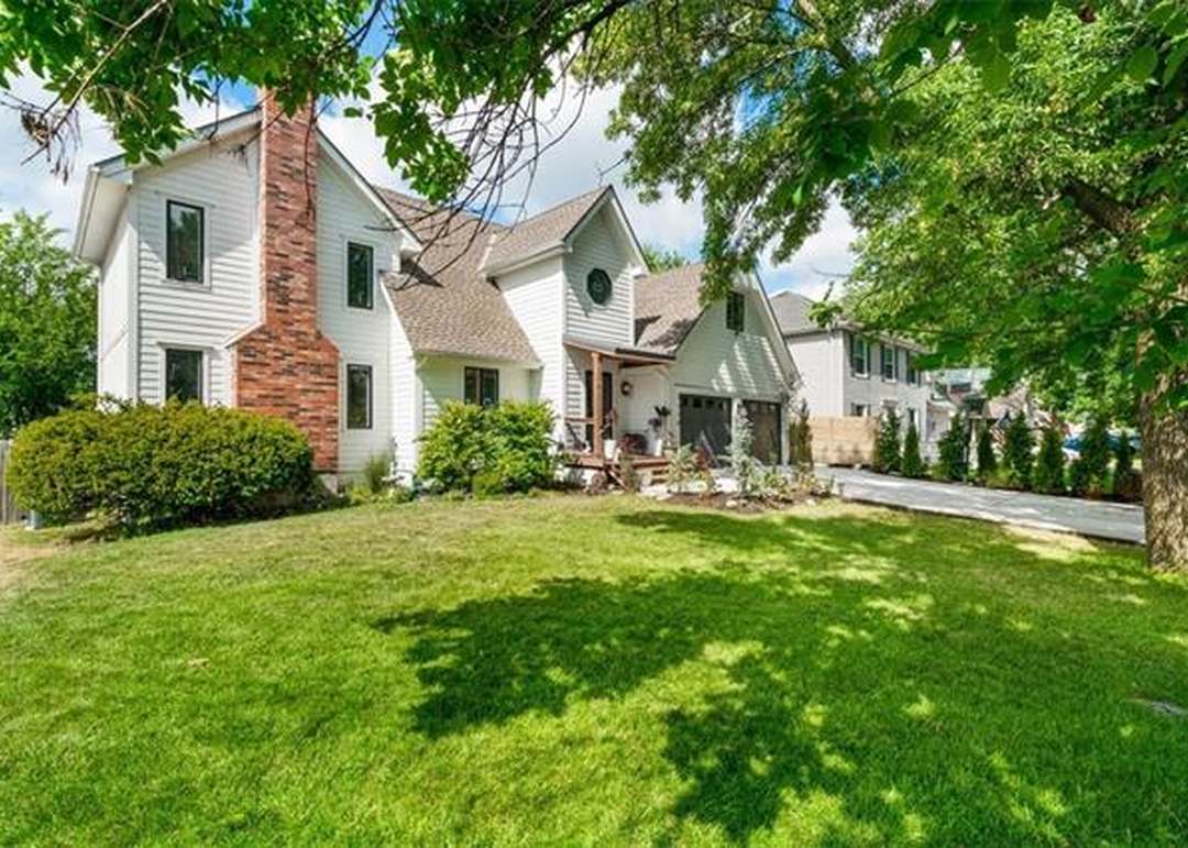 1114 E Sleepy Hollow Drive — photo 9