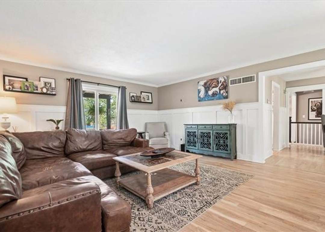 1114 E Sleepy Hollow Drive — photo 14