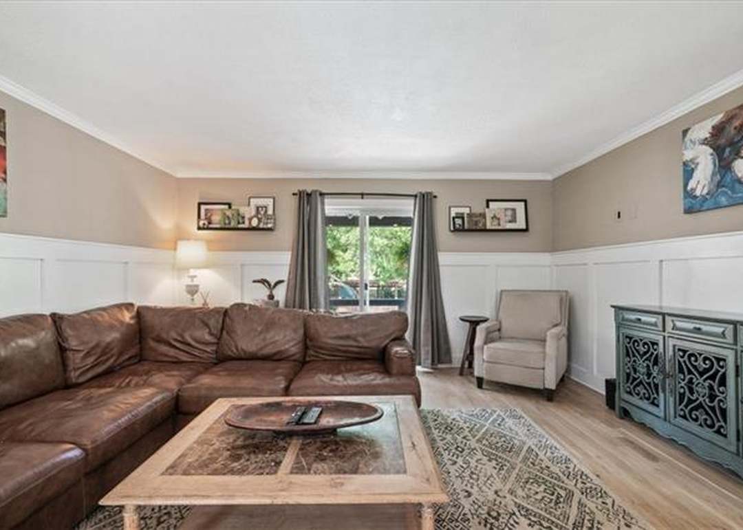 1114 E Sleepy Hollow Drive — photo 17