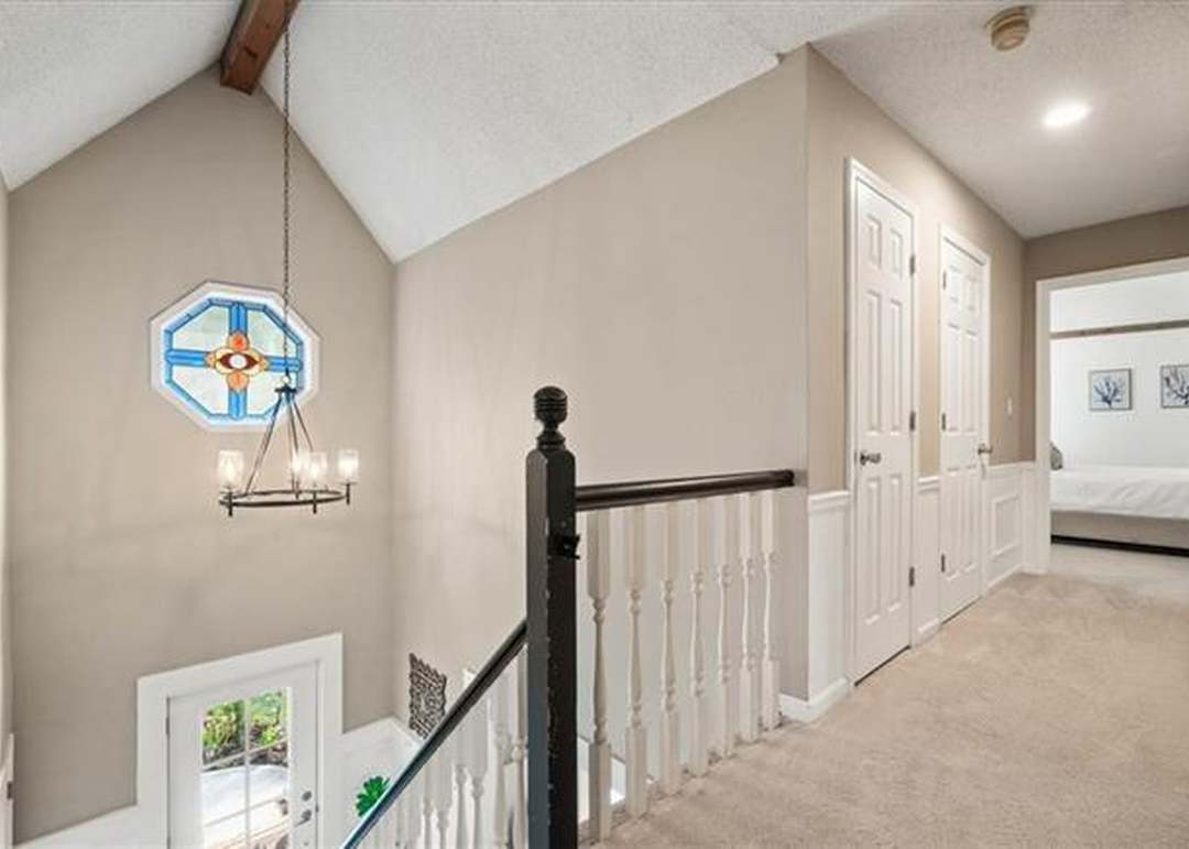 1114 E Sleepy Hollow Drive — photo 30