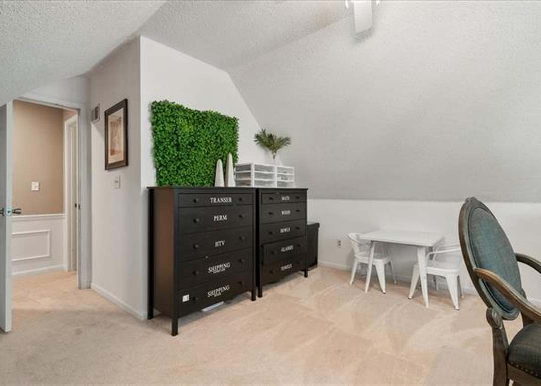 1114 E Sleepy Hollow Drive — photo 31