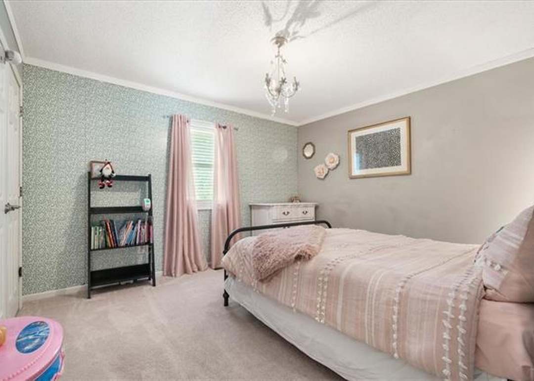 1114 E Sleepy Hollow Drive — photo 37