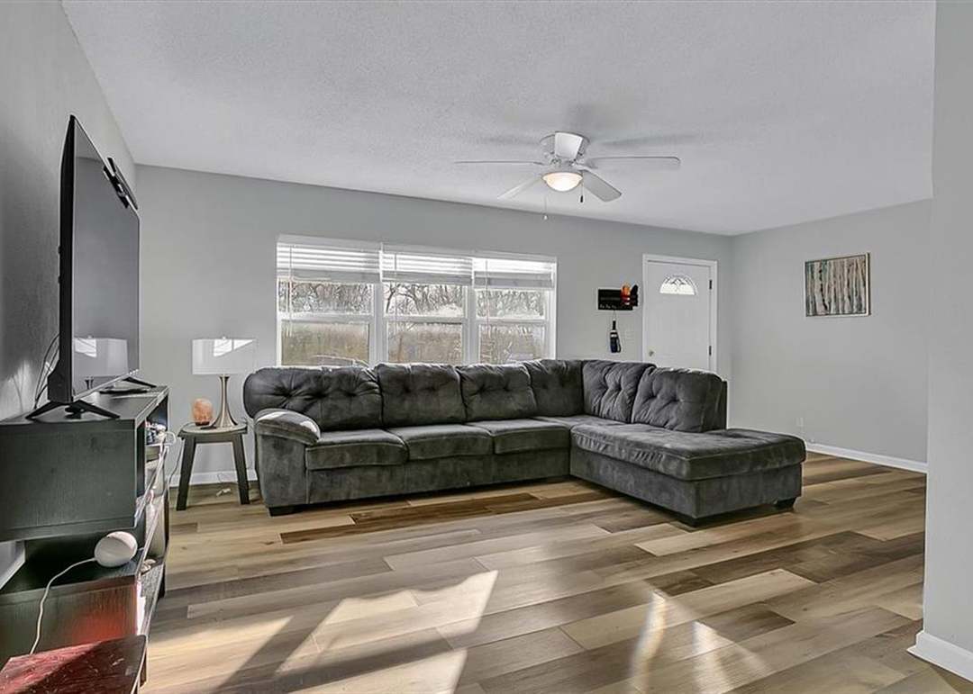 5632 E 102nd Street — photo 6