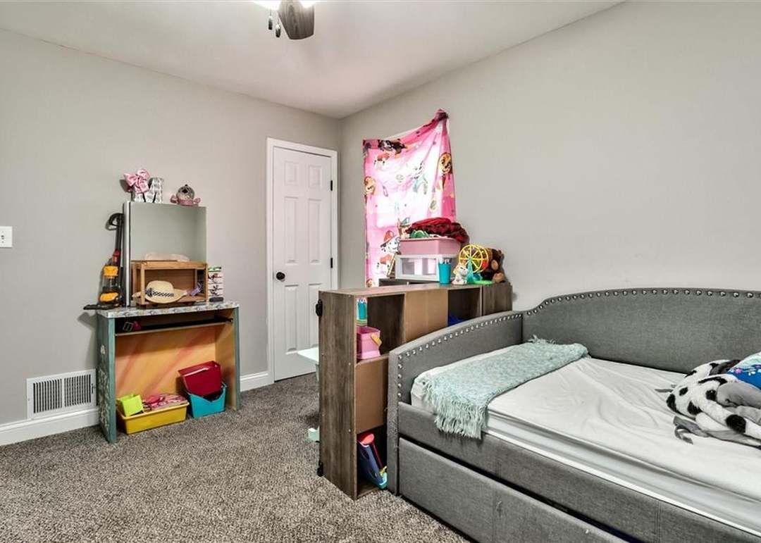 5505 Lamar Street — photo 4