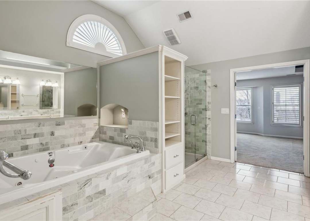 1305 SW Pebble Lane — photo 17