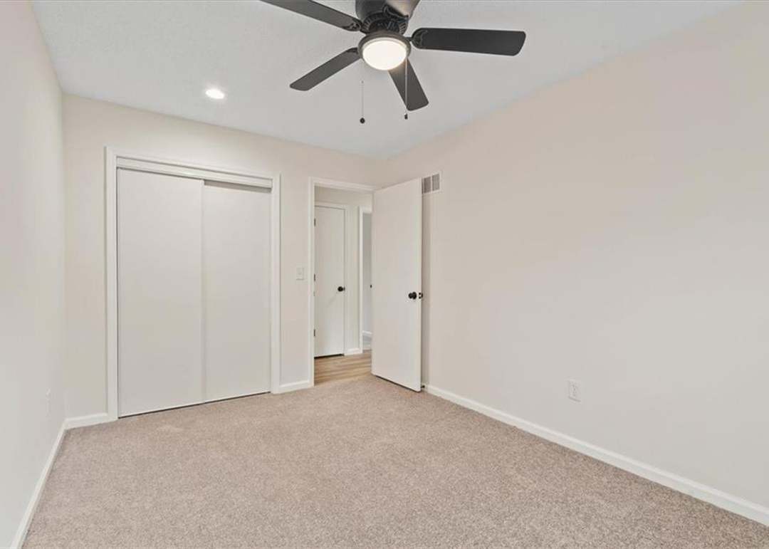 15907 W 124th Terrace — photo 4