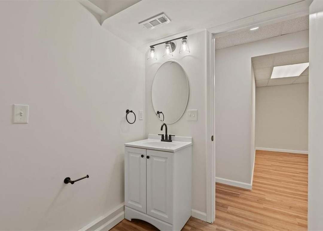 15907 W 124th Terrace — photo 20