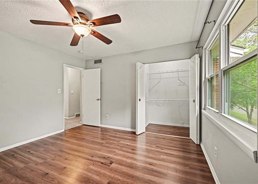 8011 E 88th Street — photo 12