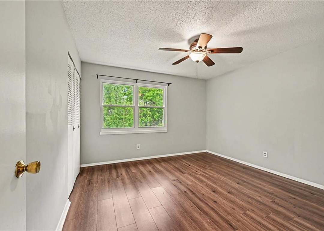 8011 E 88th Street — photo 17