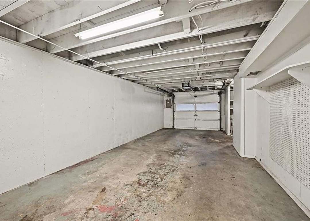 8011 E 88th Street — photo 19