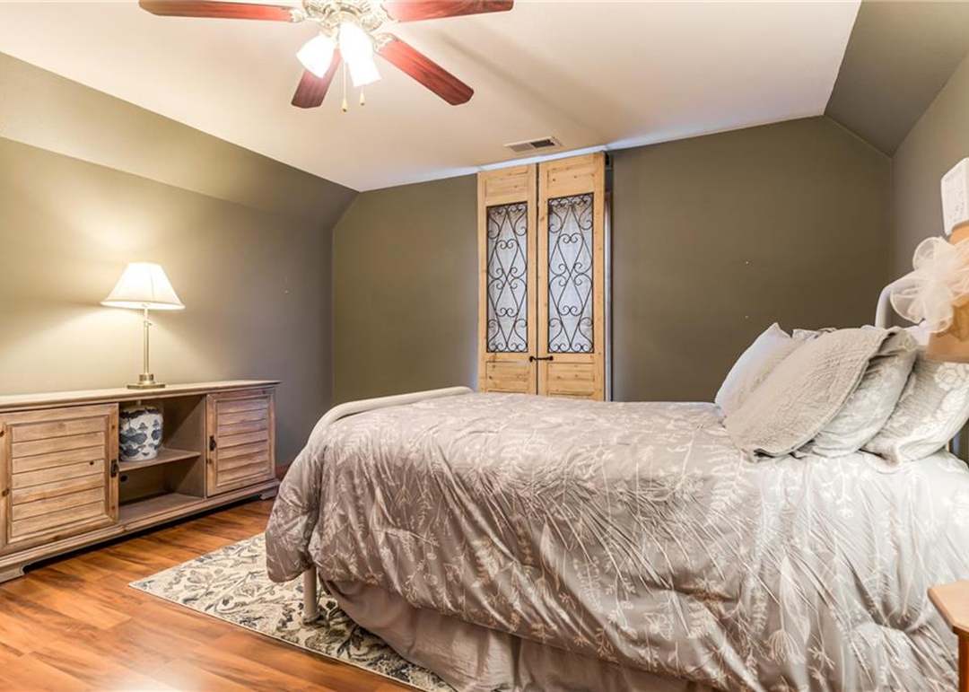 1205 E 203rd Street — photo 33