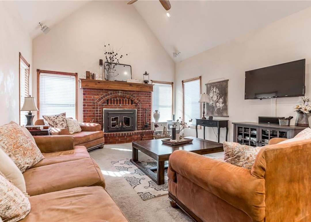 1205 E 203rd Street — photo 61