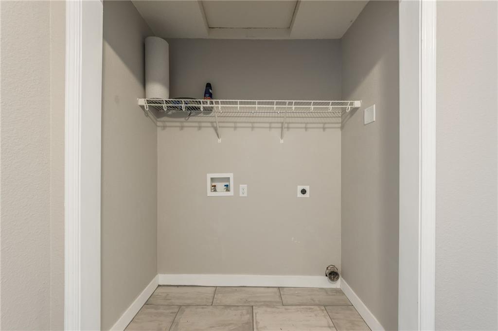 1215 NW Hidden Ridge Circle — photo 15