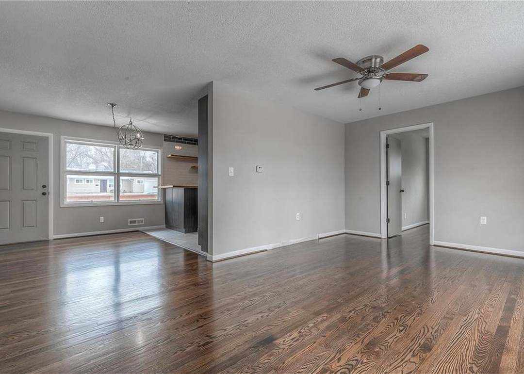 7307 E 108th Terrace — photo 4