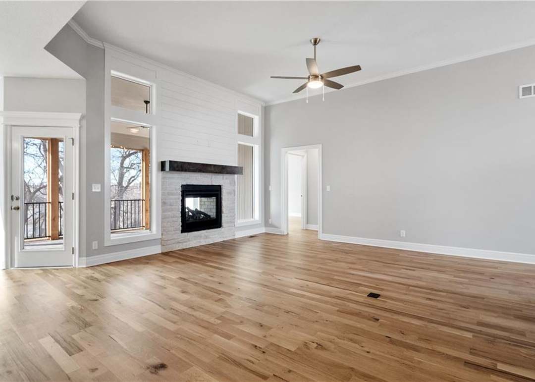 25437 W 149th Terrace — photo 3