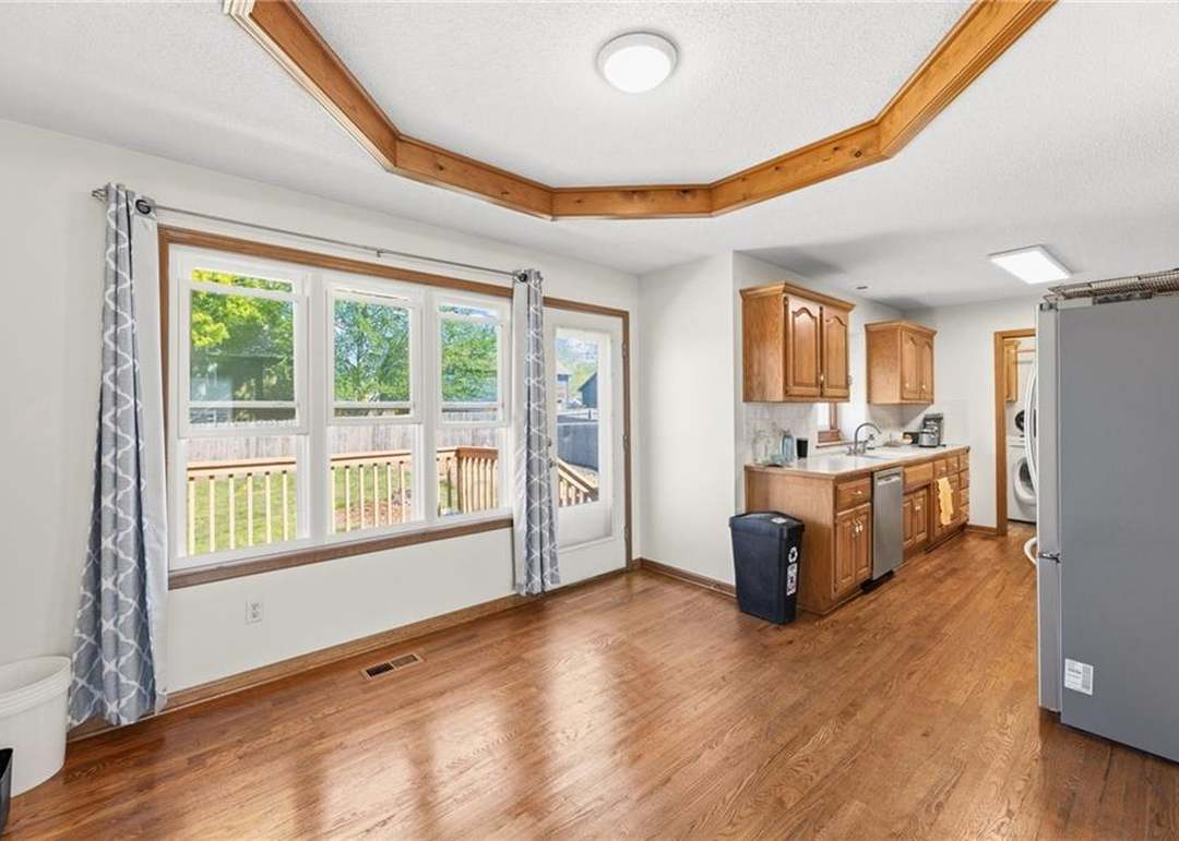 821 NE Michael Drive — photo 4