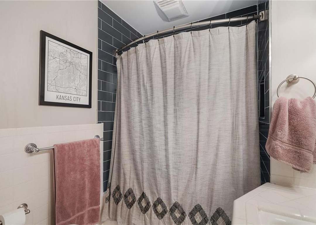 5212 Delmar Street — photo 29