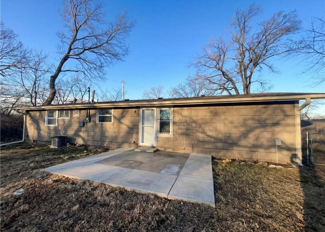 9509 Grandview Road — photo 9