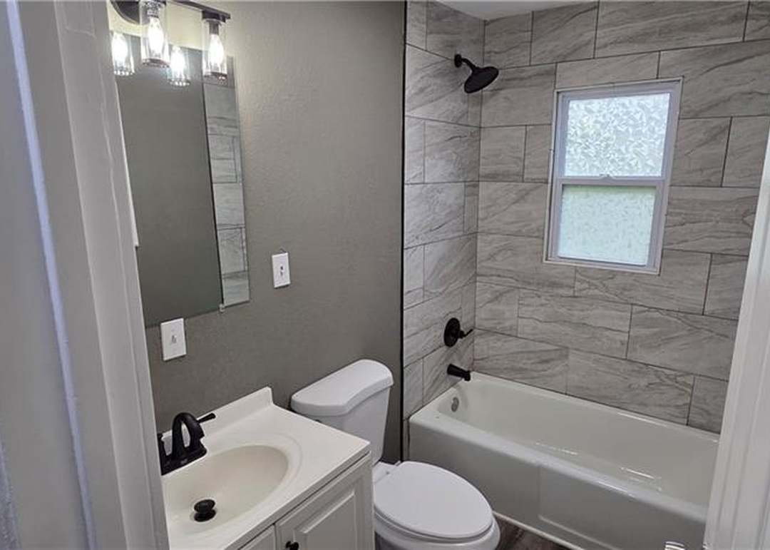 2810 Elmwood Avenue — photo 7