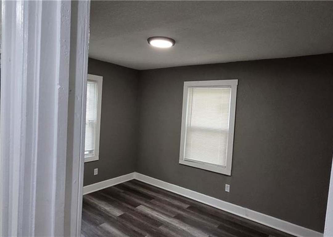 2810 Elmwood Avenue — photo 11