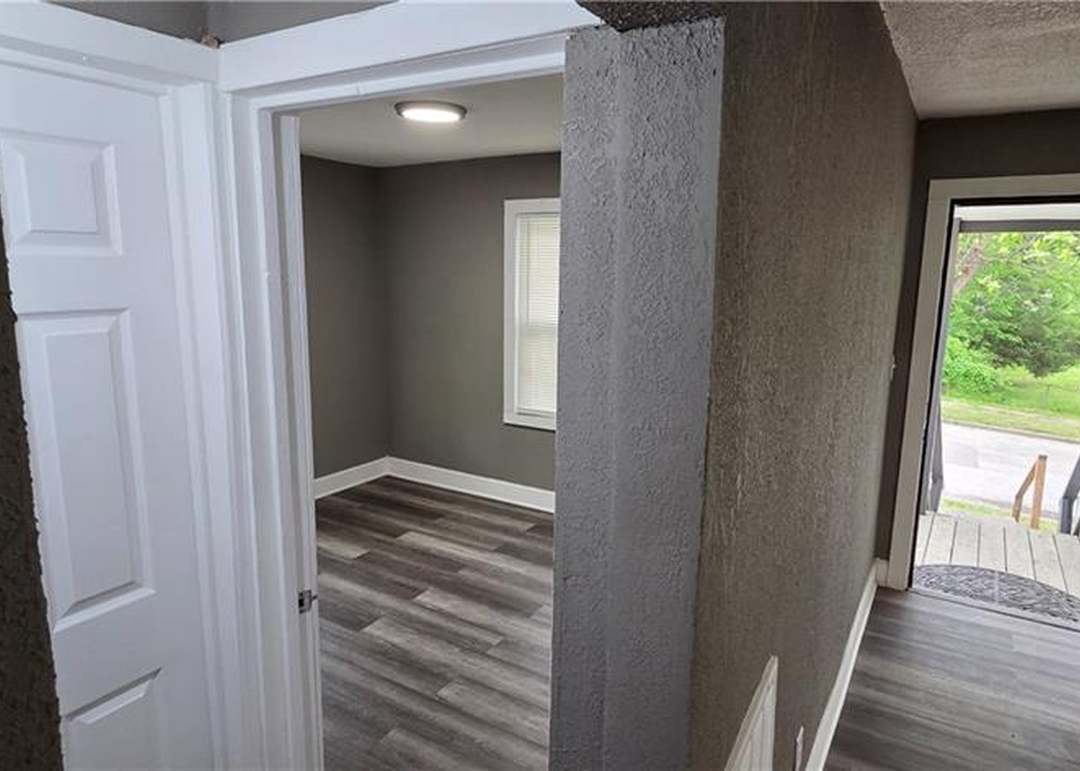 2810 Elmwood Avenue — photo 12