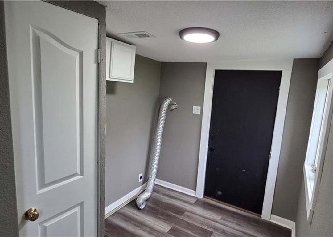 2810 Elmwood Avenue — photo 20