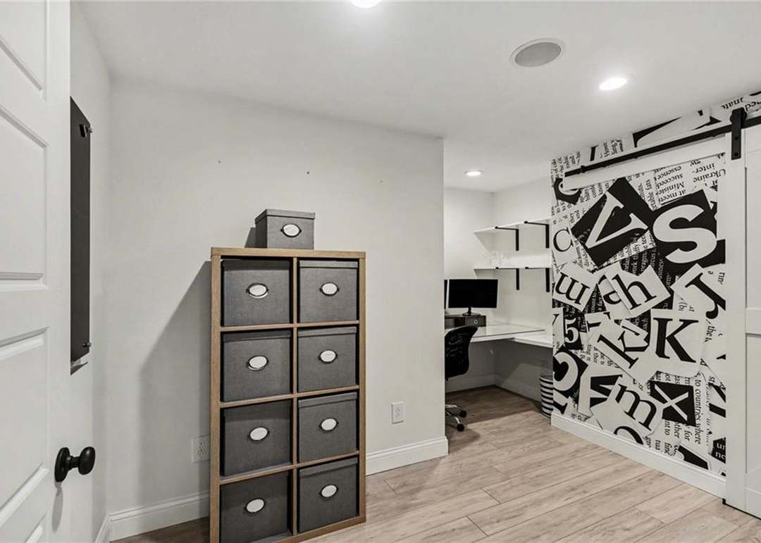 15945 W 165th Street — photo 3