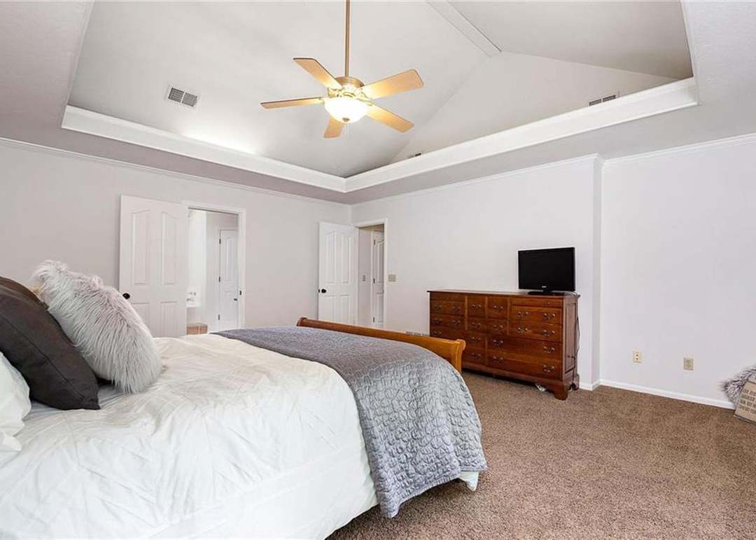 6029 W 158 Street — photo 32