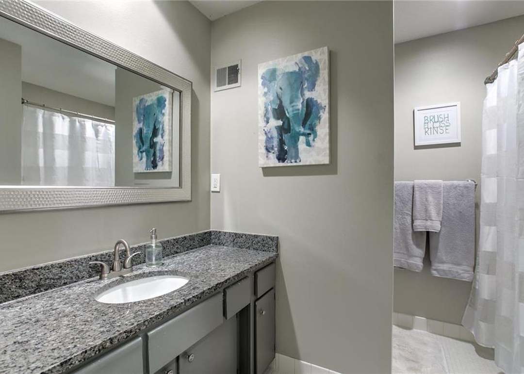 5632 W 97 Street — photo 18