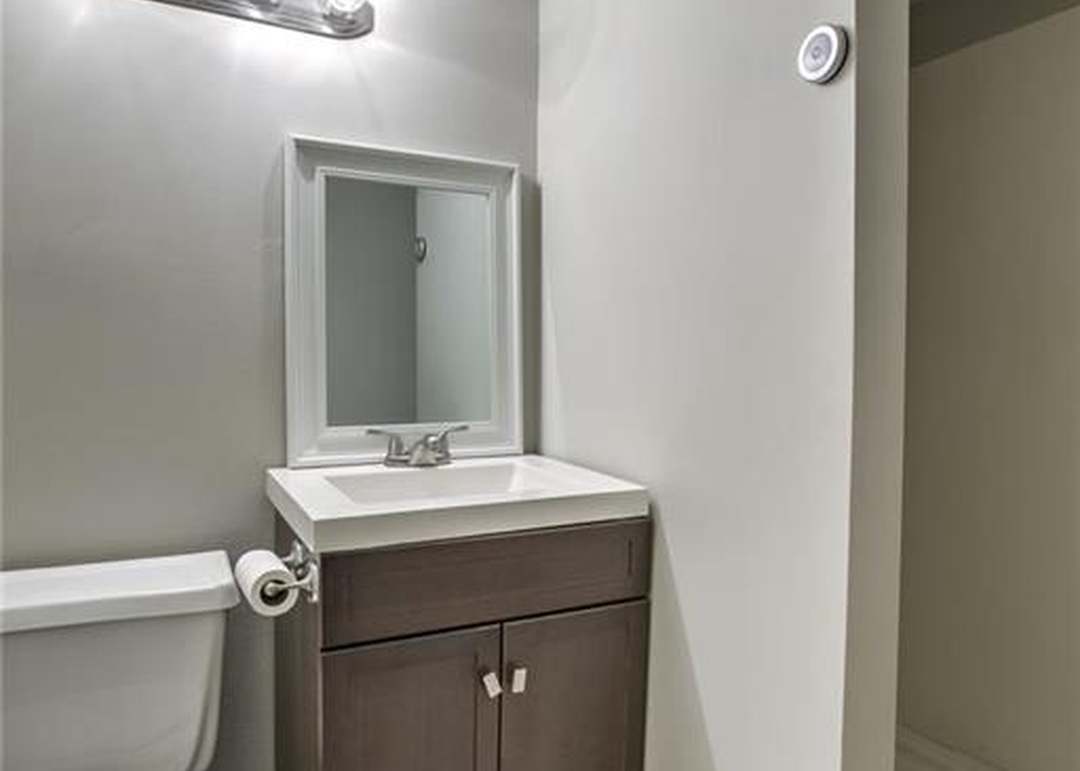 5632 W 97 Street — photo 20