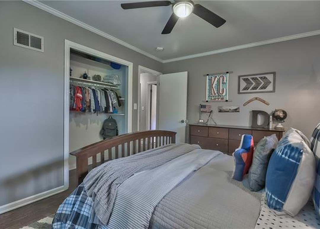 6408 W 101st Place — photo 31