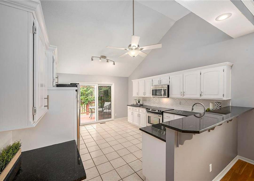 7224 Widmer Road — photo 11