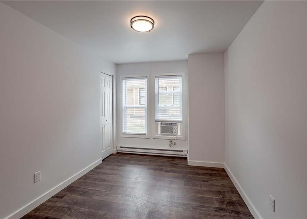 207 E Cedar Street — photo 7