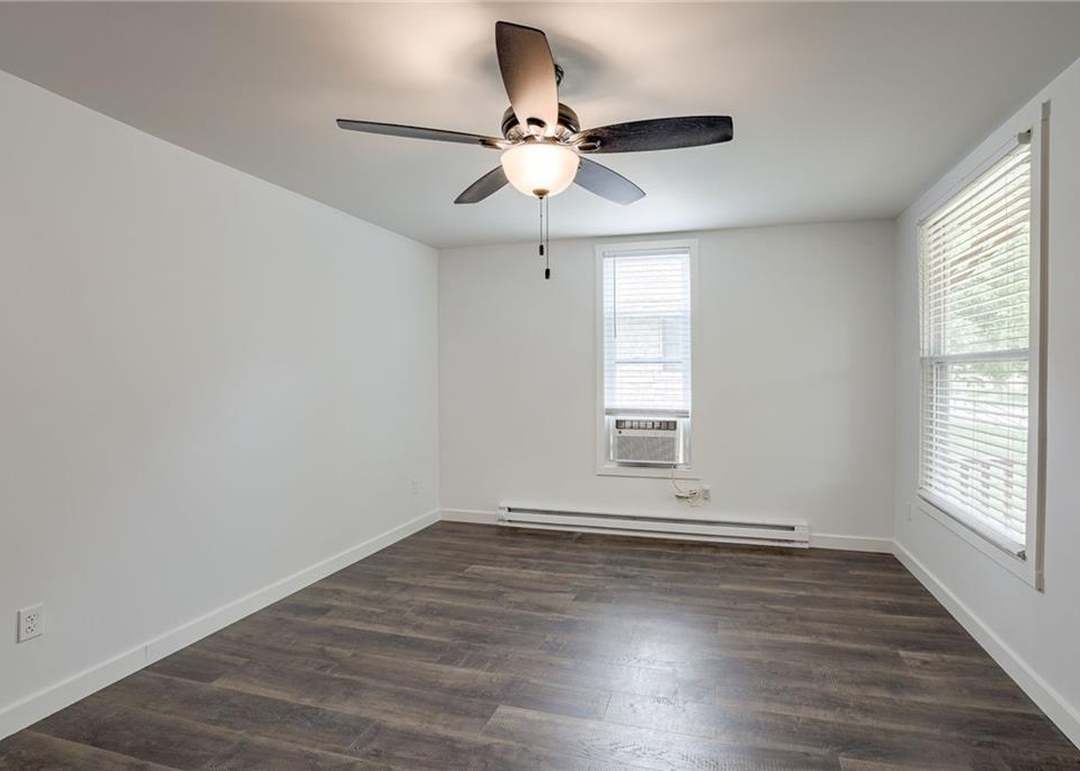 207 E Cedar Street — photo 13