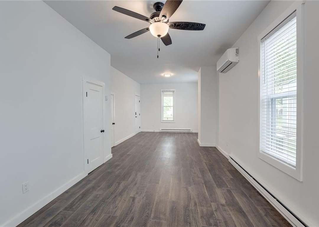 207 E Cedar Street — photo 21