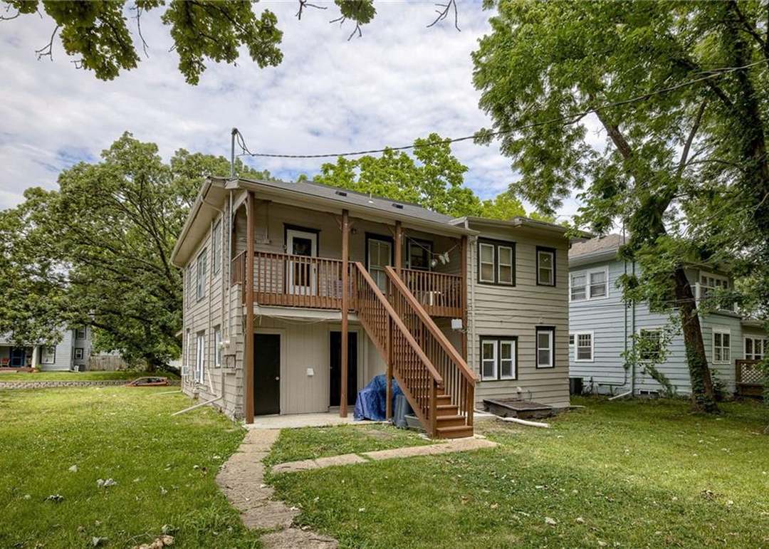207 E Cedar Street — photo 29
