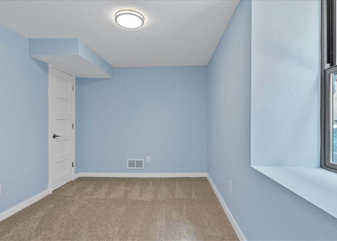 3217 E 28 Street — photo 13