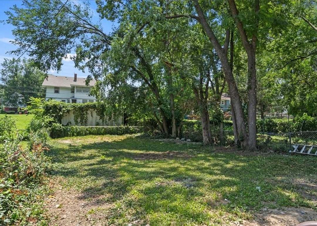 3217 E 28 Street — photo 15