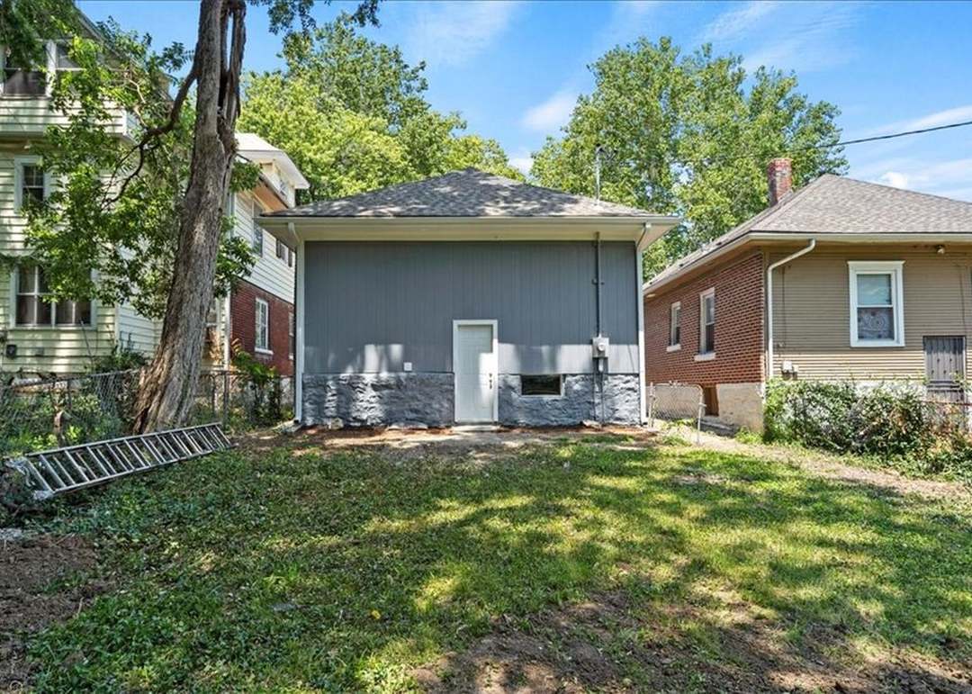 3217 E 28 Street — photo 16