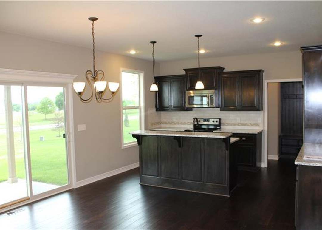 1513 SW Merryman Drive — photo 9