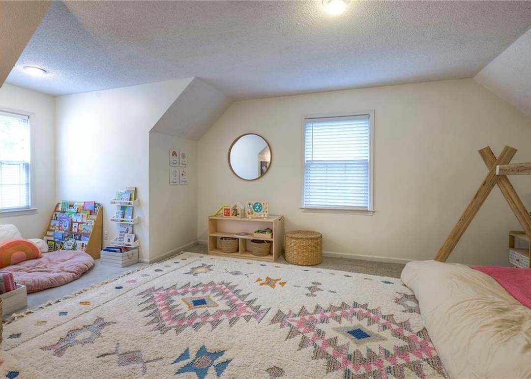 809 E 118 Terrace — photo 3