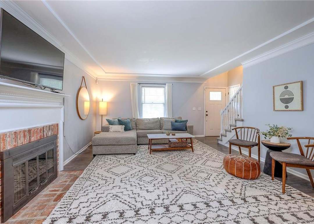 809 E 118 Terrace — photo 10