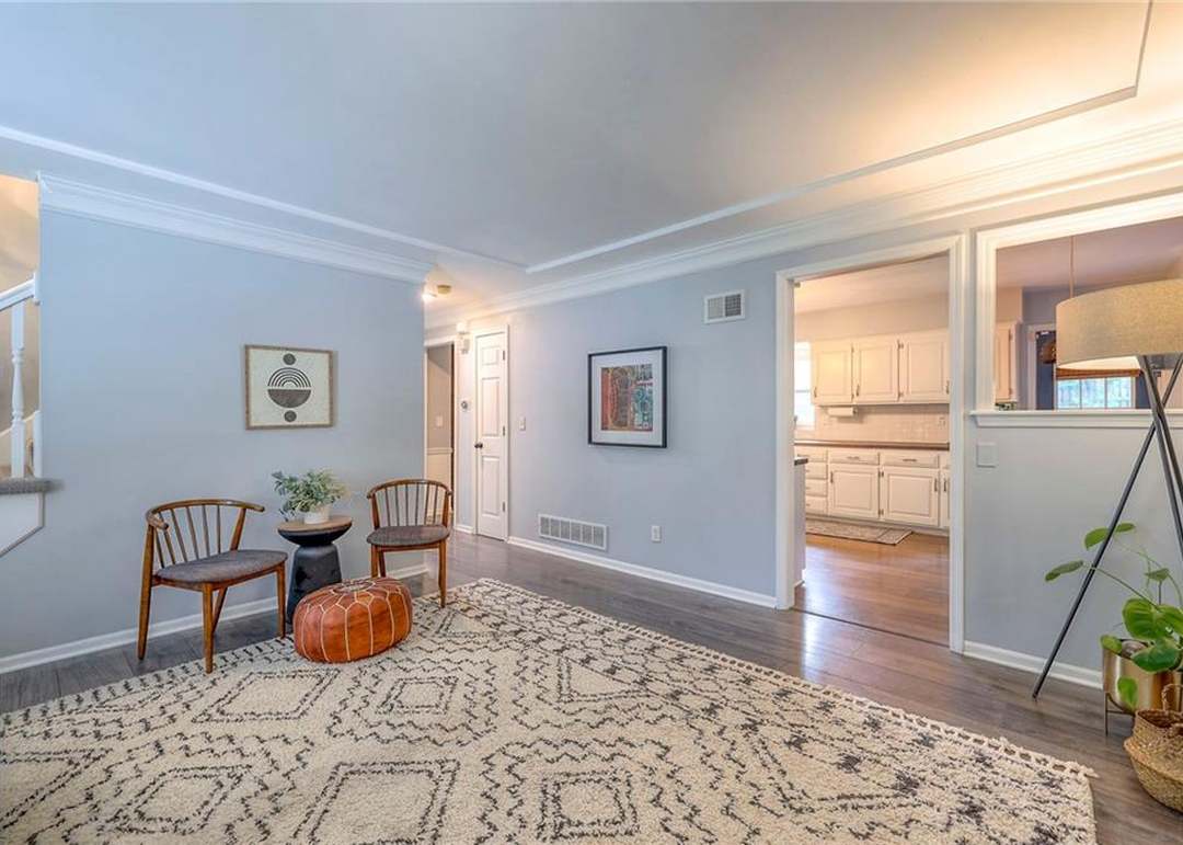 809 E 118 Terrace — photo 11
