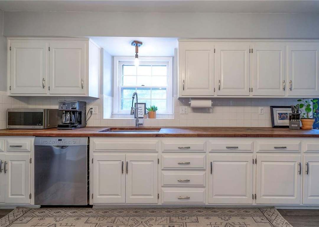 809 E 118 Terrace — photo 13